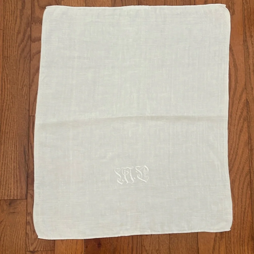 Vintage White Table Runner Monogrammed Greek Meander Pattern 27.5